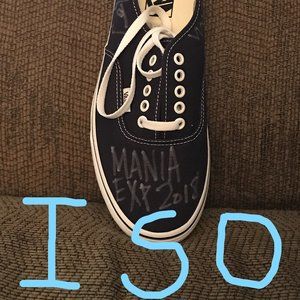 ISO Fall Out Boy PETE WENTZ SIGNED Vans shoes